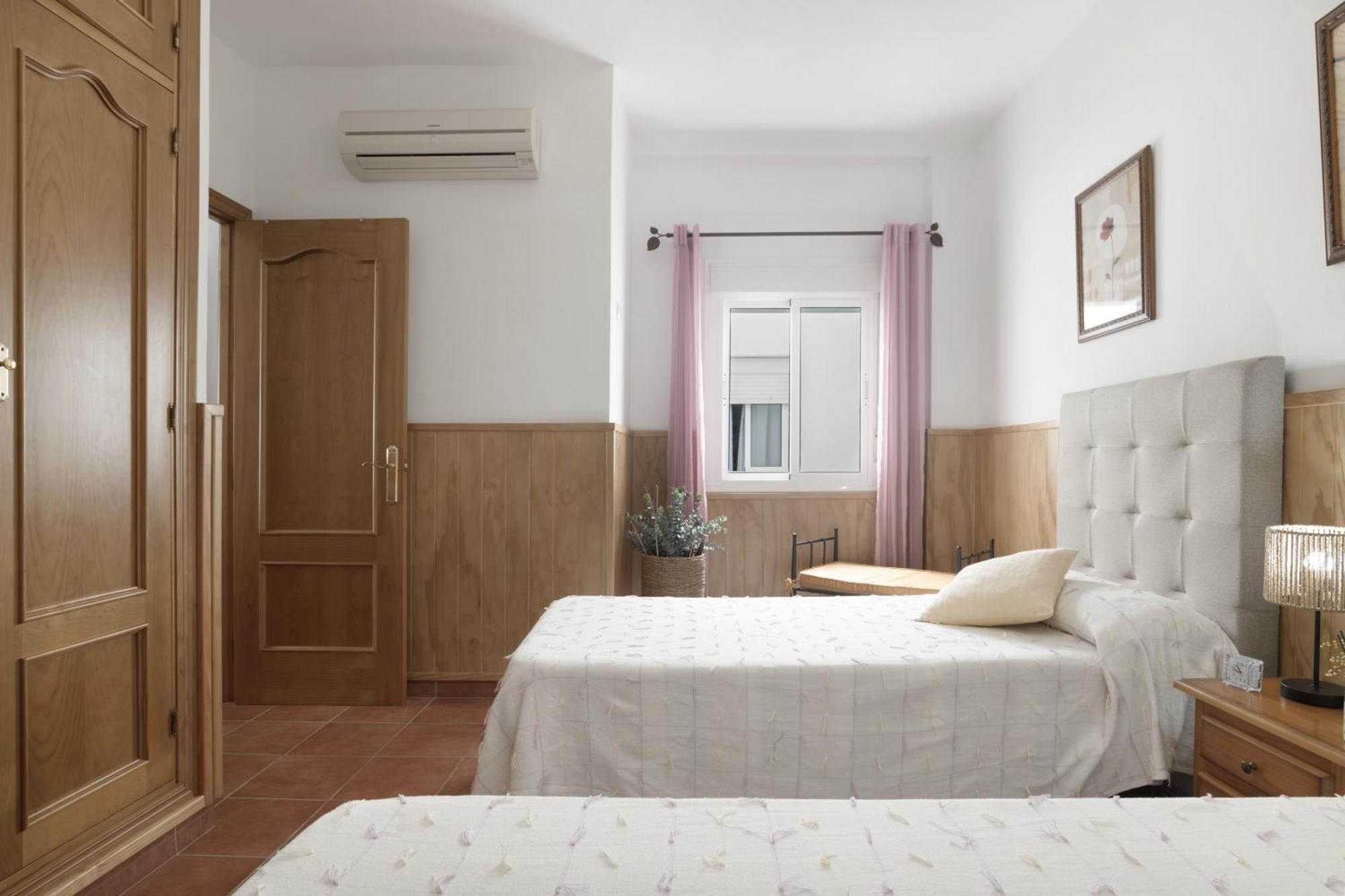 Apartamento Juan Carlos - Familias コニル・デ・ラ・フロンテラ エクステリア 写真